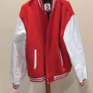 Deckra Sportsred and white varsity men jacket Size XXL snap closure